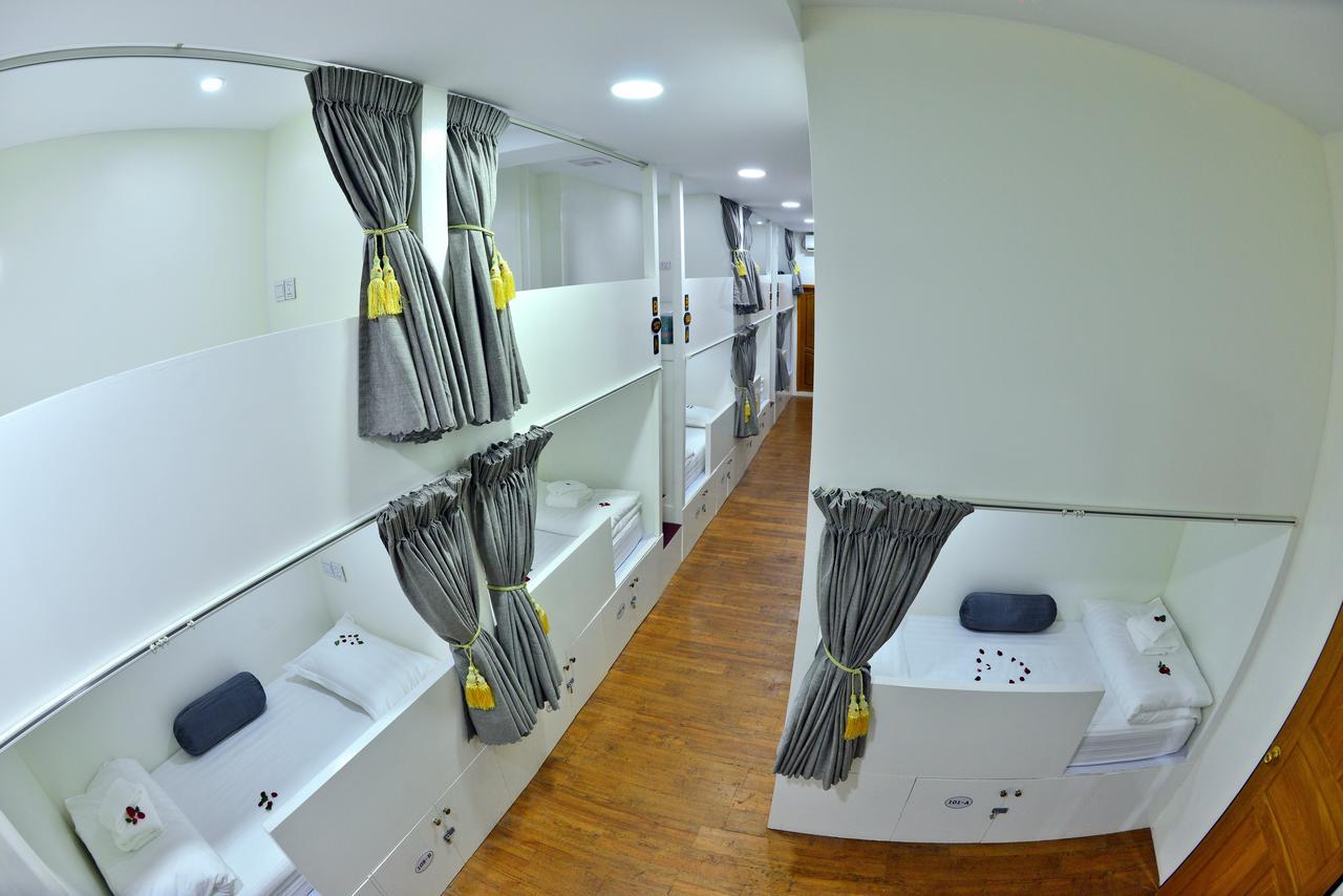 Backpacker Hostel (Adults Only) Янгон Экстерьер фото